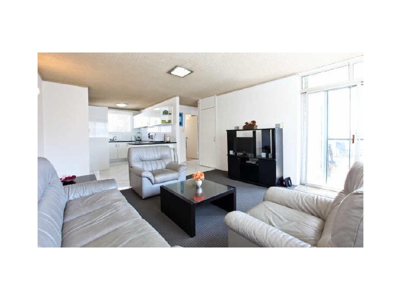 4/124 Surf Parade, Broadbeach QLD 4218