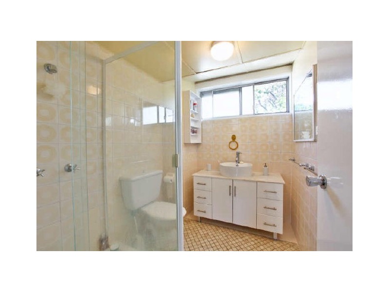 4/124 Surf Parade, Broadbeach QLD 4218