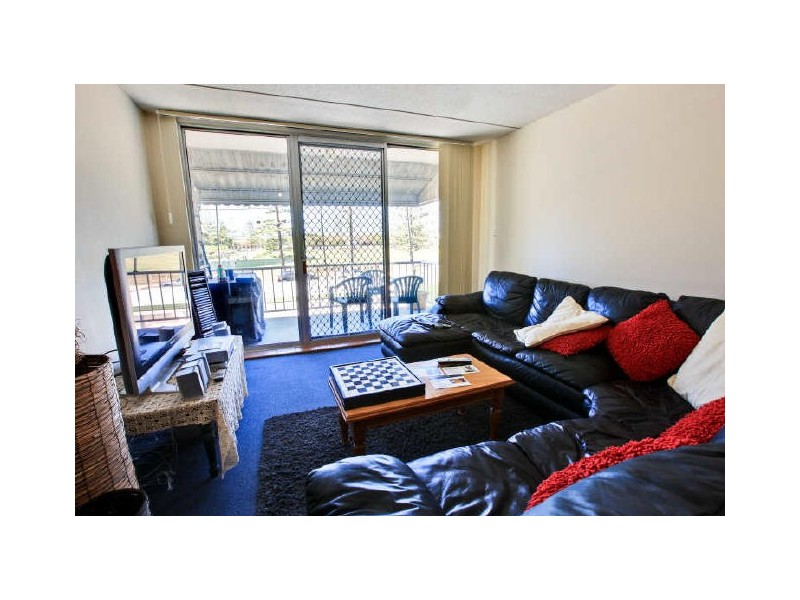 7/22 Mary Avenue, Broadbeach QLD 4218