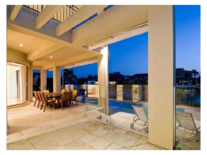 Paradise Waters QLD 4217