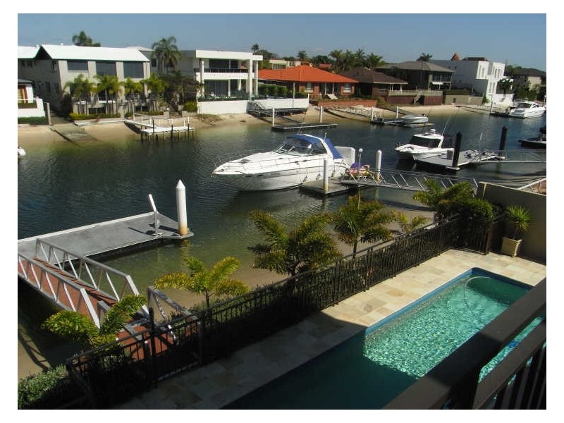 Paradise Waters QLD 4217