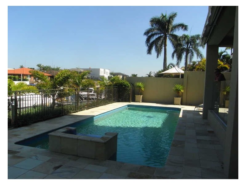 Paradise Waters QLD 4217