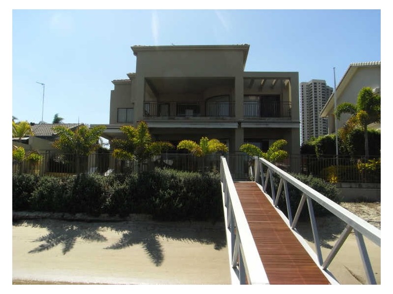 Paradise Waters QLD 4217