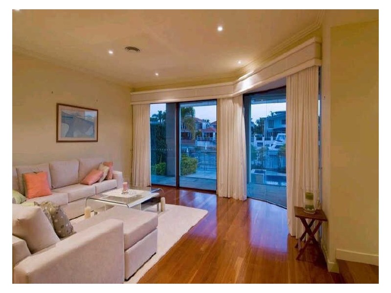 Paradise Waters QLD 4217