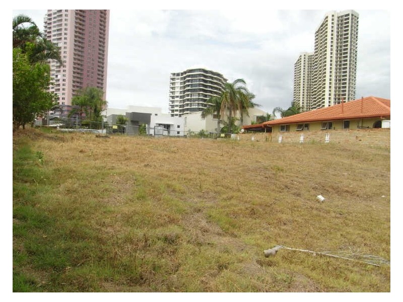 Paradise Waters QLD 4217