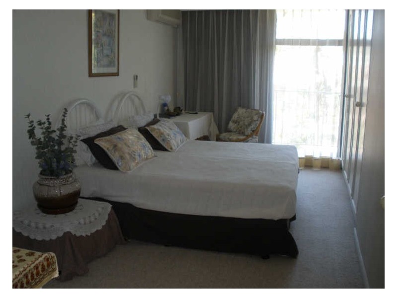 2B/33 Thornton Street, Surfers Paradise QLD 4217