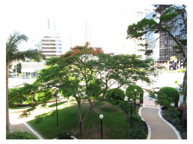 6/40 Ferny Avenue, Surfers Paradise QLD 4217