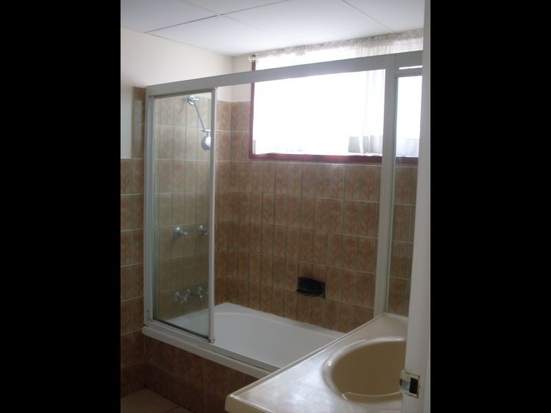 14 Vista Street, Surfers Paradise QLD 4217