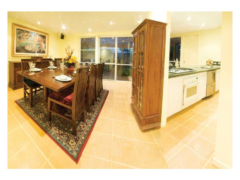 2/45 Cronin Avenue, Main Beach QLD 4217