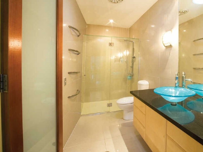 2/45 Cronin Avenue, Main Beach QLD 4217