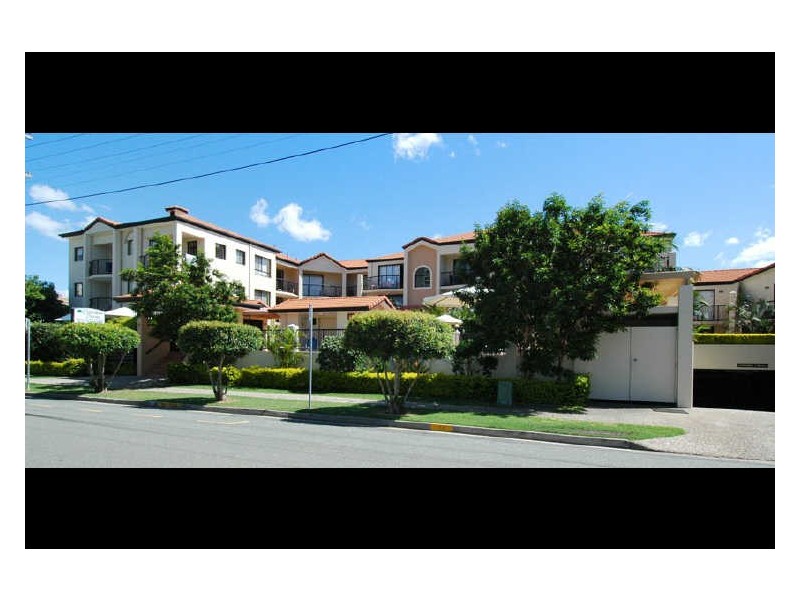 4/48 Stanhill Drive, Chevron Island QLD 4217