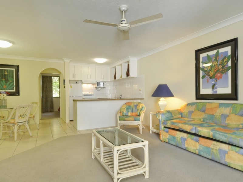 7/24 Hamilton Avenue, Surfers Paradise QLD 4217