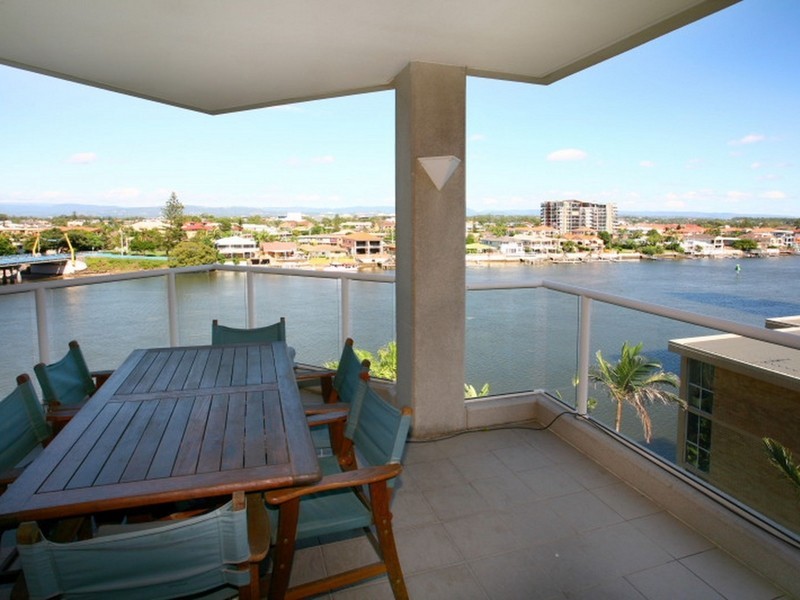 4/20 Riverview Parade, Surfers Paradise QLD 4217