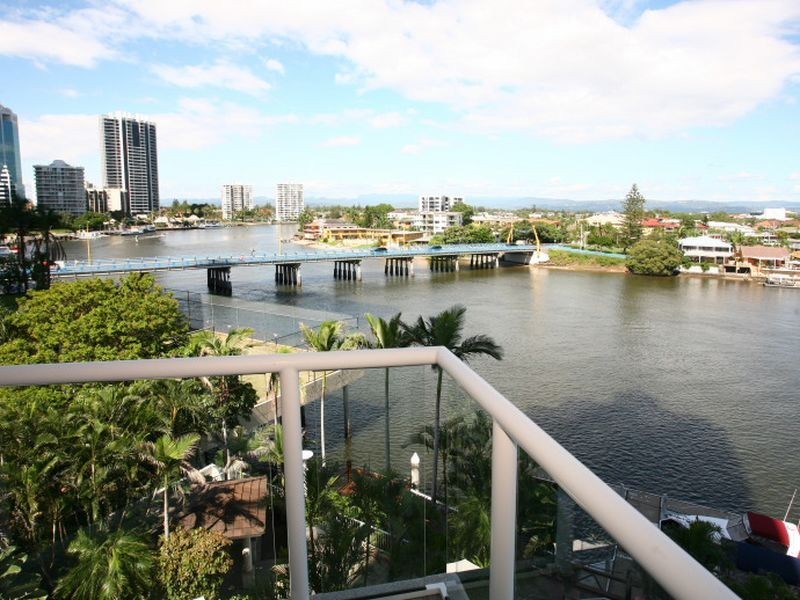 4/20 Riverview Parade, Surfers Paradise QLD 4217