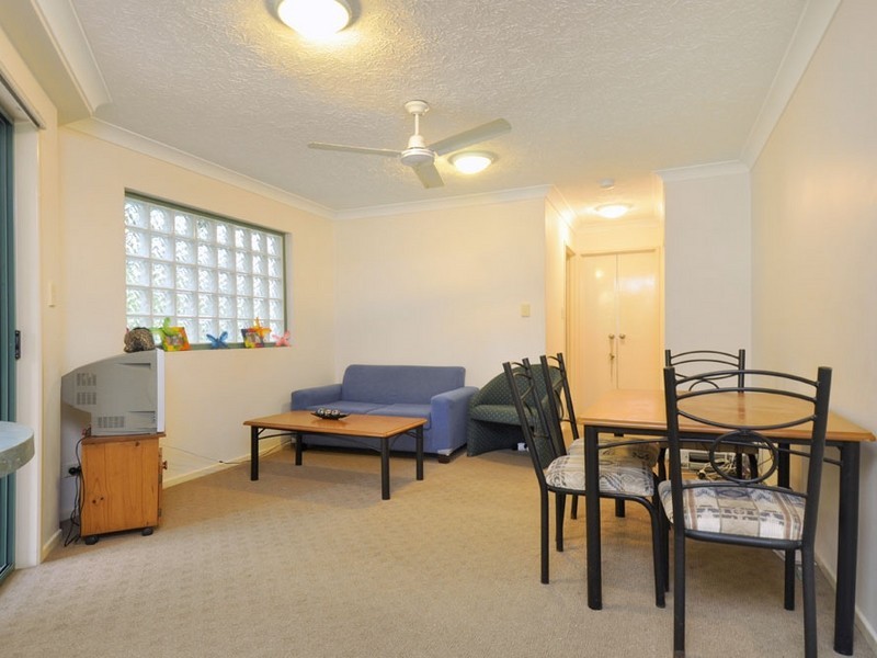 8/9 Stanhill Drive, Chevron Island QLD 4217