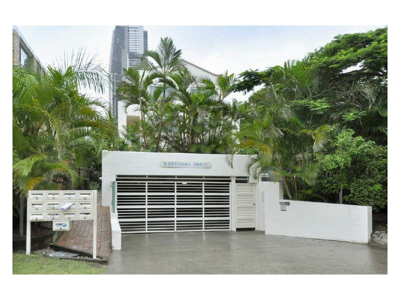8/9 Stanhill Drive, Chevron Island QLD 4217