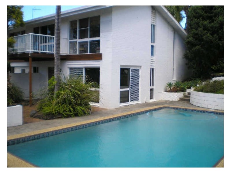 4 Jilpangi Crescent, Ashmore QLD 4214