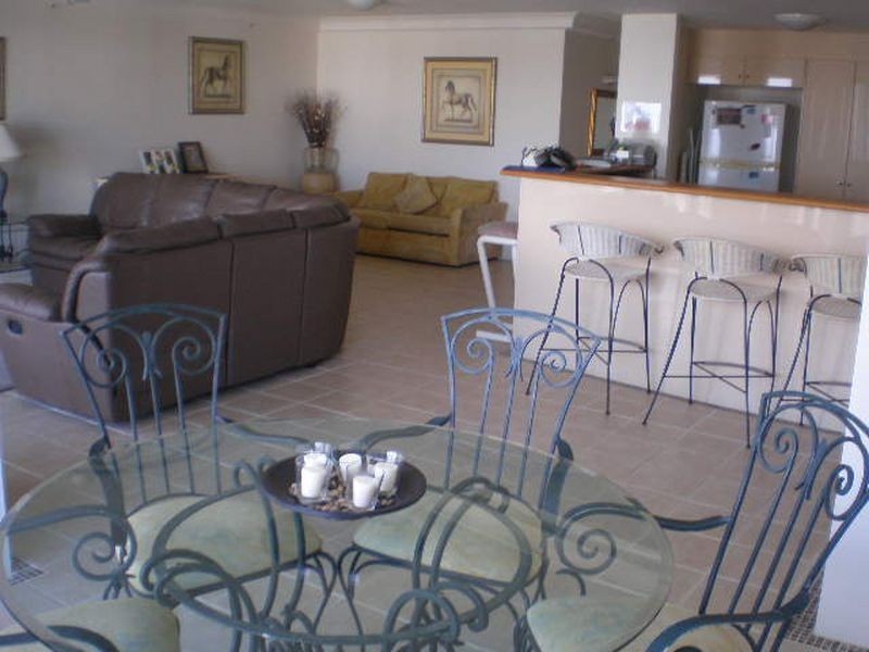 2206/5-19 Palm Avenue, Surfers Paradise QLD 4217