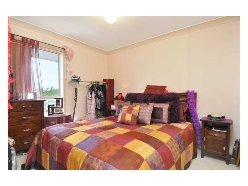 18/7 Illawong Street, Chevron Island QLD 4217