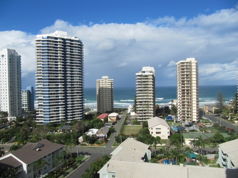 61/15 Breaker Street, Main Beach QLD 4217