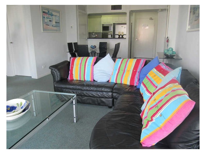 61/15 Breaker Street, Main Beach QLD 4217