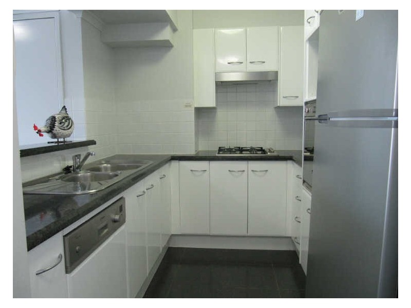 61/15 Breaker Street, Main Beach QLD 4217