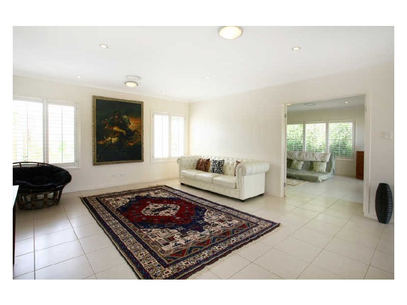 27 Stringybark Drive, Molendinar QLD 4214