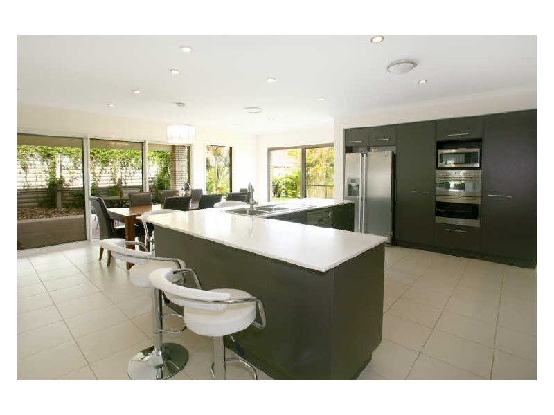 27 Stringybark Drive, Molendinar QLD 4214