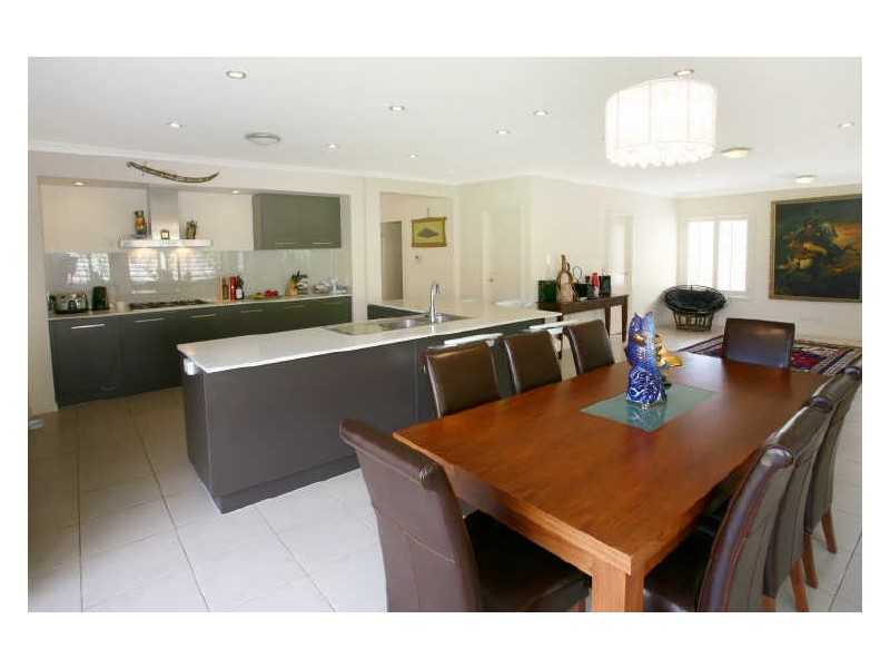27 Stringybark Drive, Molendinar QLD 4214