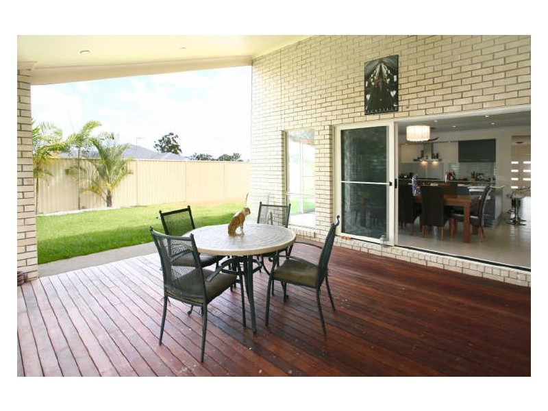 27 Stringybark Drive, Molendinar QLD 4214