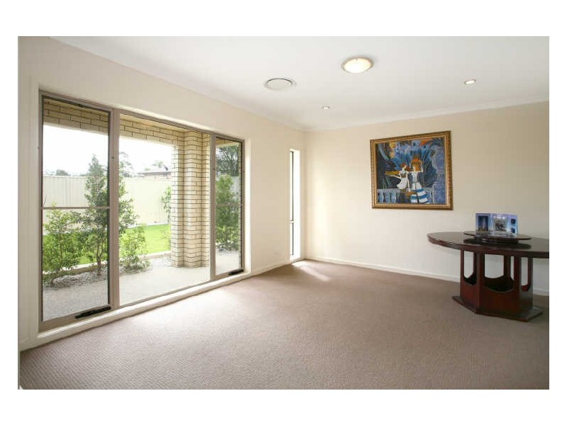27 Stringybark Drive, Molendinar QLD 4214