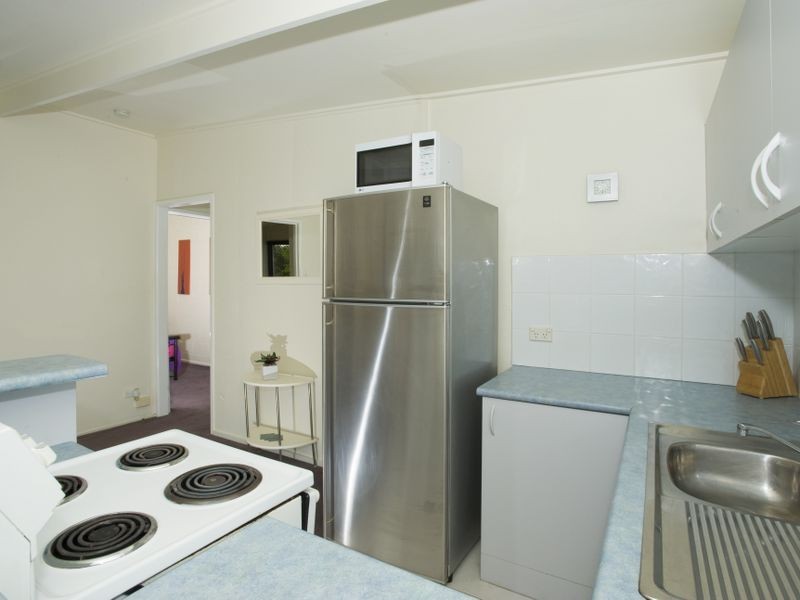 6/5 Holborow Close, Surfers Paradise QLD 4217