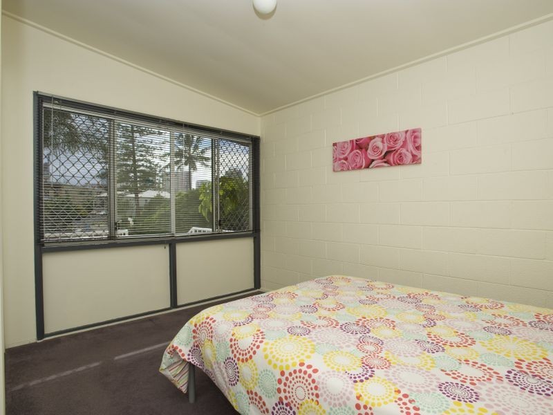 6/5 Holborow Close, Surfers Paradise QLD 4217