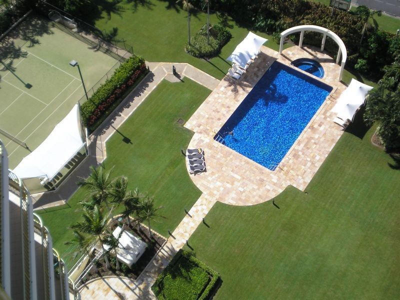 96 Stanhill Drive, Chevron Island QLD 4217