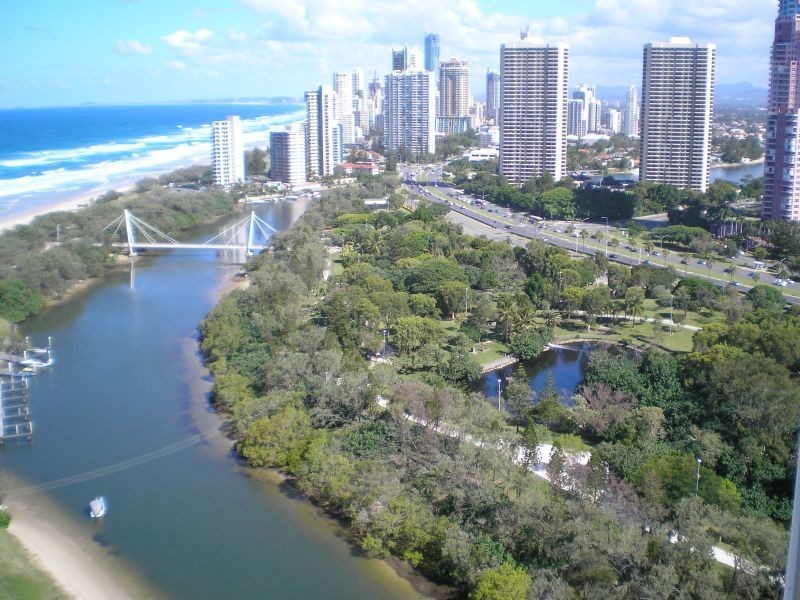 96 Stanhill Drive, Chevron Island QLD 4217