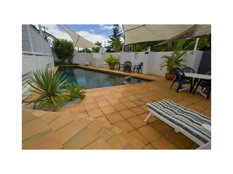 96 Stanhill Drive, Chevron Island QLD 4217