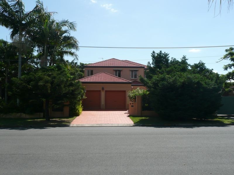 9 York Street, Southport QLD 4215