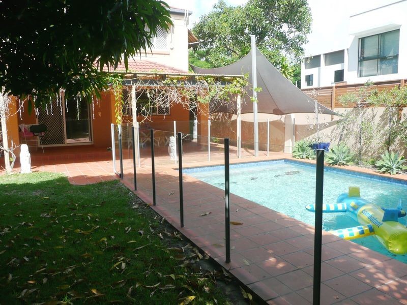 9 York Street, Southport QLD 4215