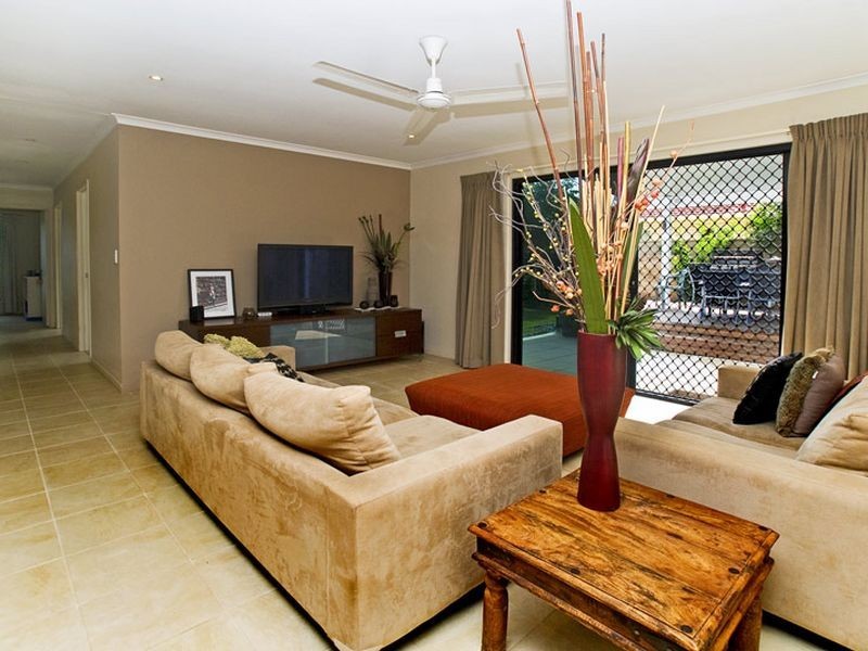 Broadbeach Waters QLD 4218