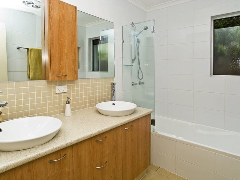 Broadbeach Waters QLD 4218