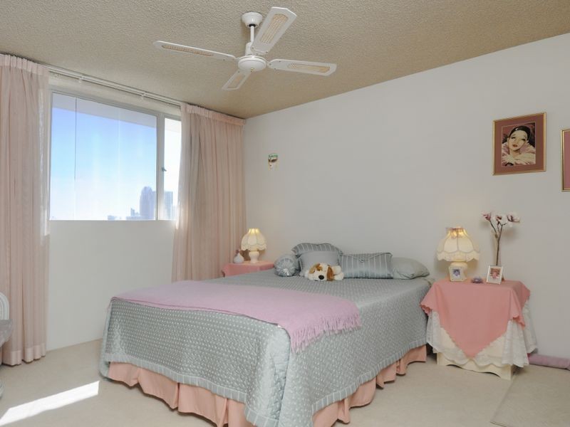 32 Riverview Pde, Surfers Paradise QLD 4217