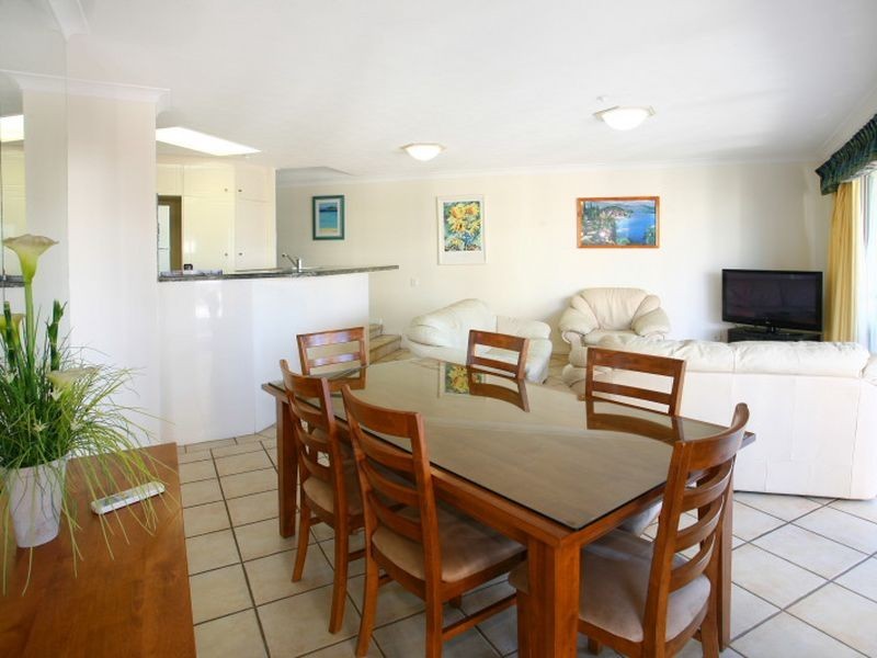19 Riverview Pararde, Surfers Paradise QLD 4217