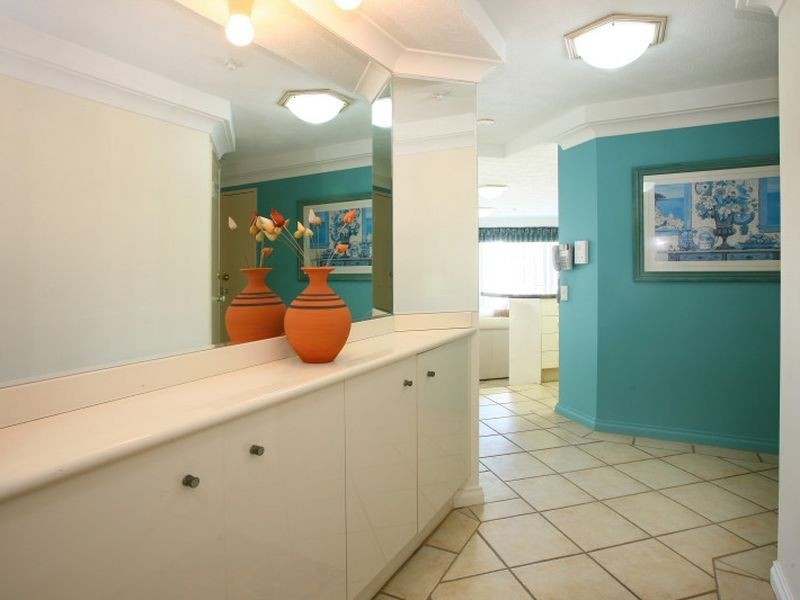 19 Riverview Pararde, Surfers Paradise QLD 4217