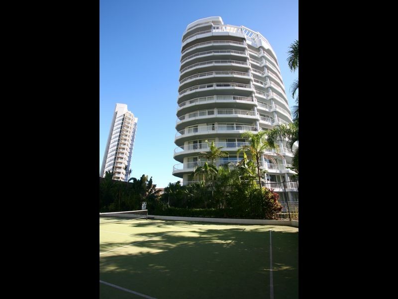 19 Riverview Pararde, Surfers Paradise QLD 4217