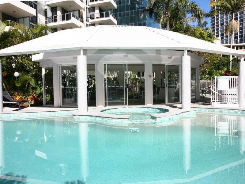 19 Riverview Pararde, Surfers Paradise QLD 4217