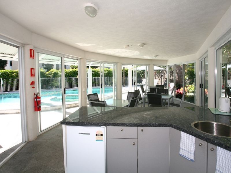 19 Riverview Pararde, Surfers Paradise QLD 4217