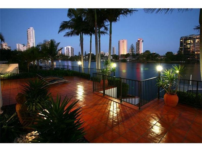 Isle Of Capri QLD 4217