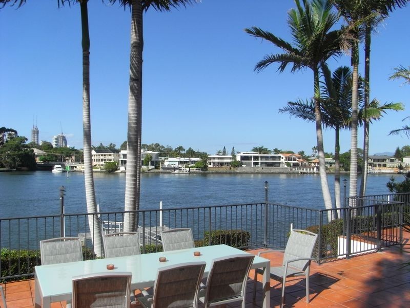 Isle Of Capri QLD 4217