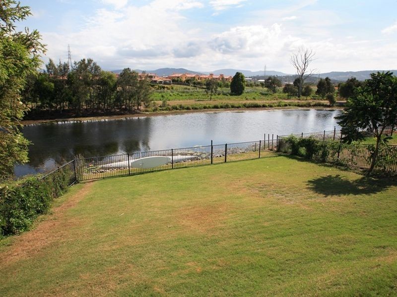 28 Peach Drive, Robina QLD 4226