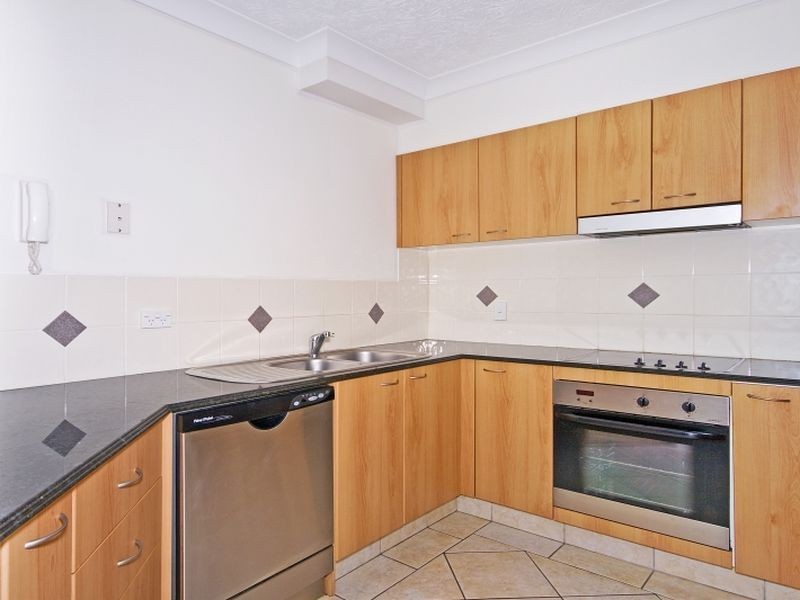 3/3 Sunset Boulevard, Surfers Paradise QLD 4217